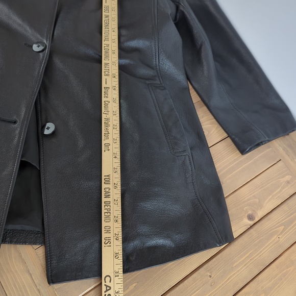 Danier Women’s Black Leather Oversized Jacket with Zip-out Winter Lining SZ L - Picture 7 of 14